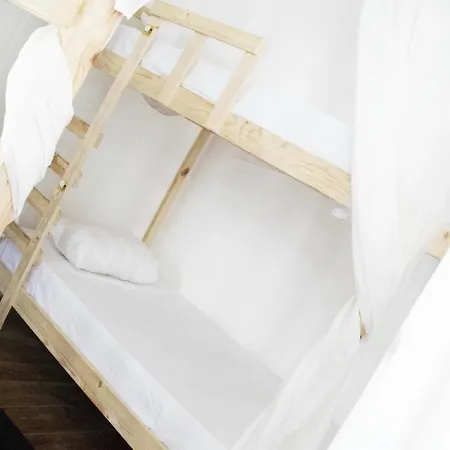 Locals & * リスボン