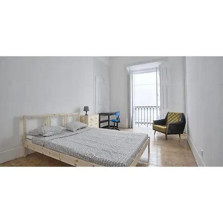 Locals & リスボン