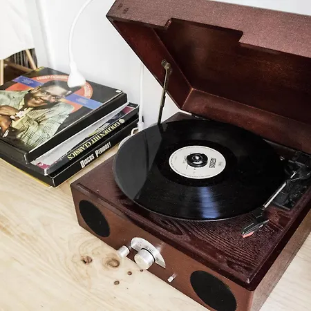 Locals & * リスボン