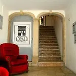 Albergue Locals &