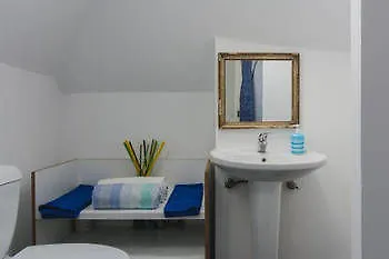 Hostel Locals & Lisboa