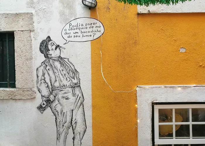 Locals & Hostel Lisbon