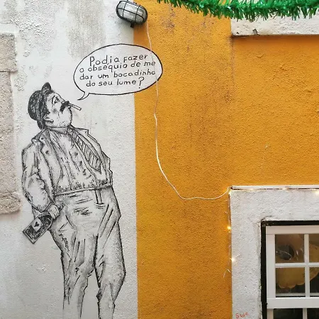 Locals & Hostel Lisbon